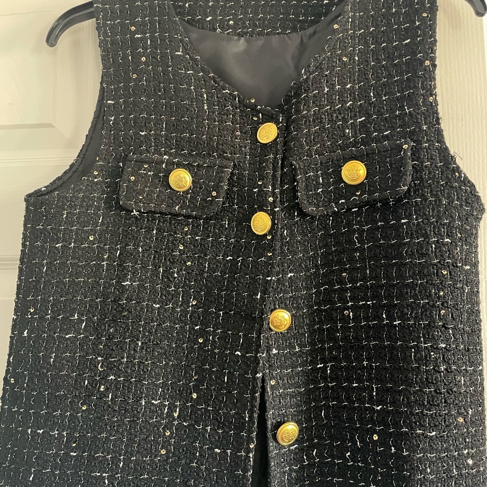 BRAND NWT Black Tweed Sleeveless vest with Gold Buttons. Fully lined